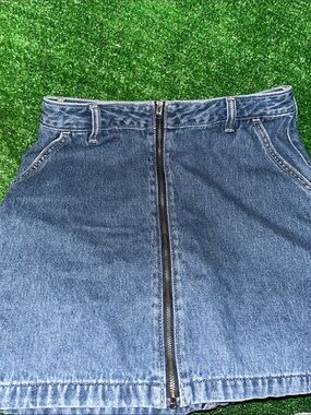 Hollister Denim Jean Mini Skirt Ultra High Rise Front Zipper Blue Size 7